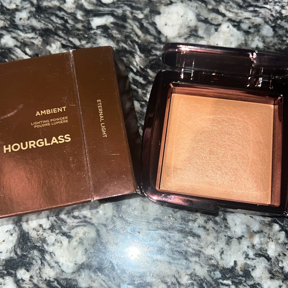 Hourglass Ambient Lighting Powder - eternal light